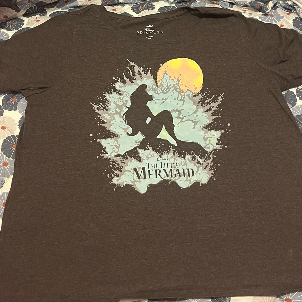 Disney Women’s Size 1x The Little Mermaid Graphic Tee Shirt Top